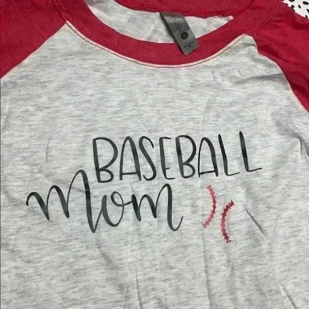 Baseball mom size M Long sleeve tee NWOT - Picture 2 of 2
